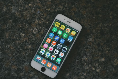 How To Stop Your Phone From Being Tracked By The Police
