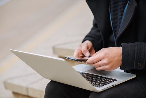 How can I read my boyfriend's text messages without touching his phone