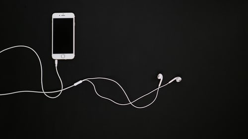 iPhone stuck in headphone mode